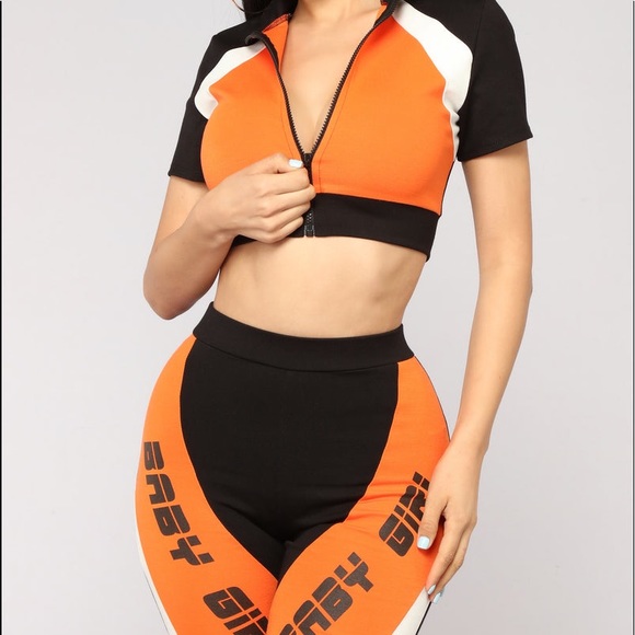 Fashion nova two piece orange and black set - Picture 3 of 6
